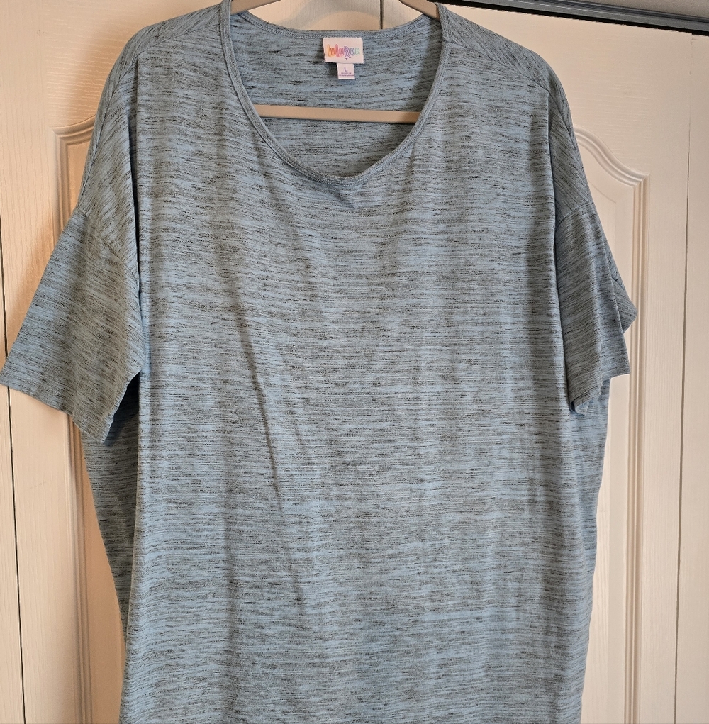 Women’s LuLaRoe Size Large Light Blue Short Sleeve - Tunic Shirt Top - High Low